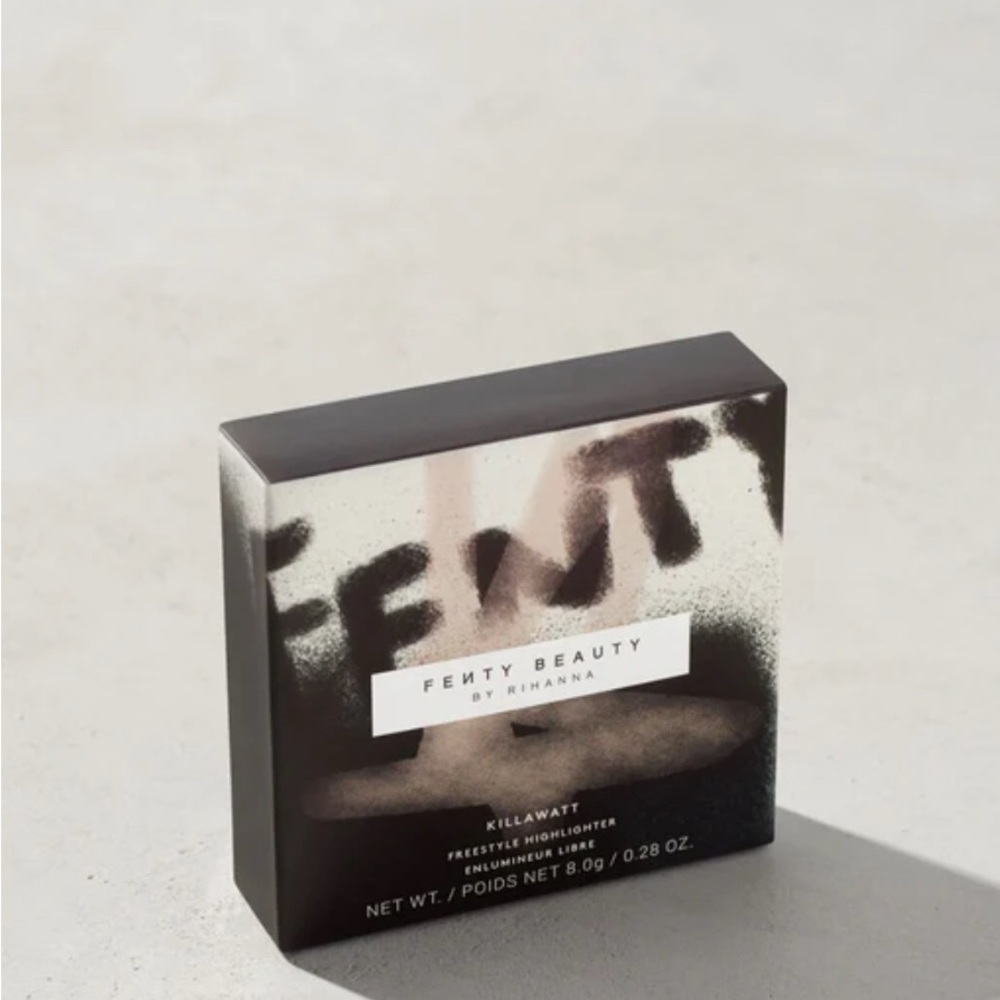 FENTY BEAUTY HIGHLIGHTER